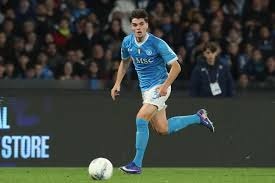 普荷斯在 2022 年全明星赛获得全场球员单膝跪地致敬，场面令人动容